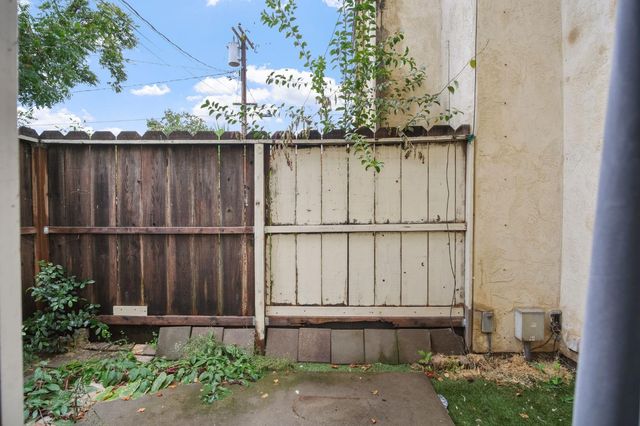 348 Wayside Dr, Turlock, CA 95380