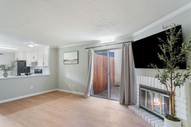 348 Wayside Dr, Turlock, CA 95380