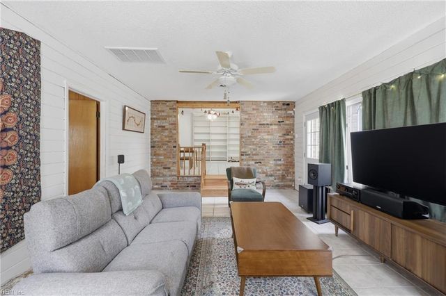 5020 Leslie DR, Portsmouth, VA 23703