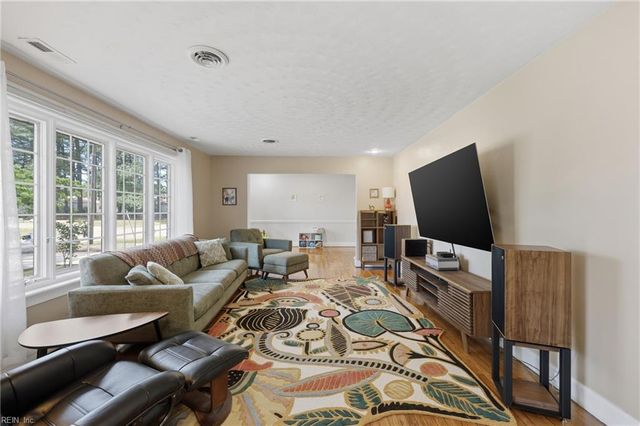 5020 Leslie DR, Portsmouth, VA 23703