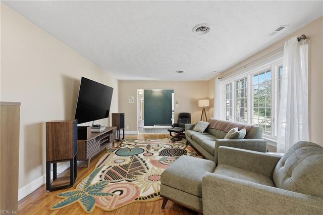 5020 Leslie DR, Portsmouth, VA 23703
