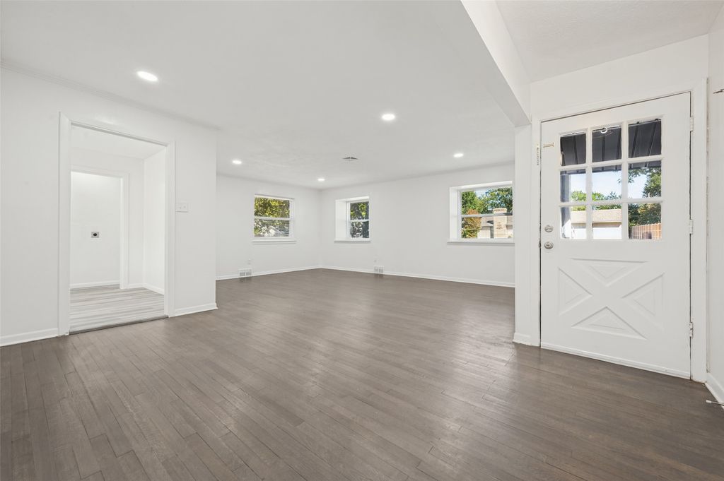 10435 Cromwell Drive, Dallas, TX 75229 — photo 4
