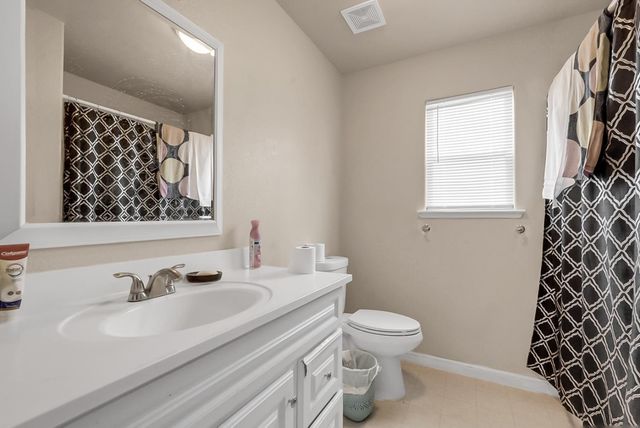 748 Heron Dr, Los Banos, CA 93635