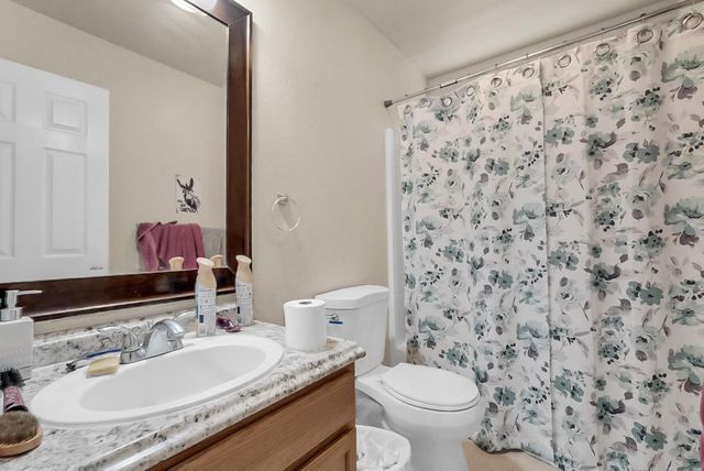 748 Heron Dr, Los Banos, CA 93635