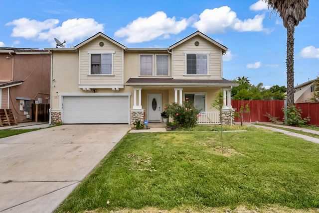 748 Heron Dr, Los Banos, CA 93635