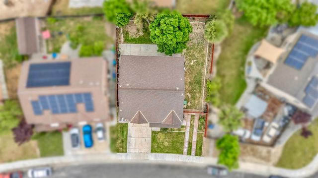 748 Heron Dr, Los Banos, CA 93635