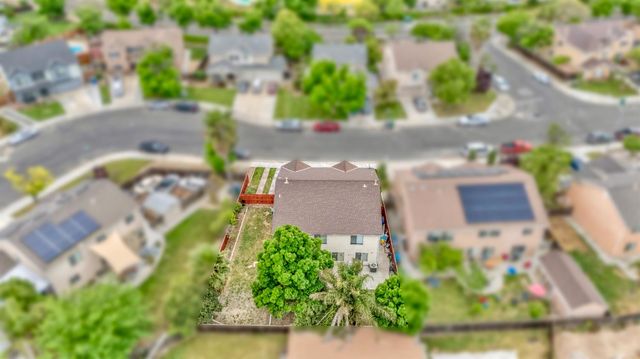 748 Heron Dr, Los Banos, CA 93635