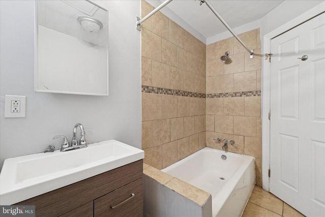 5215 CEDAR AVE, Philadelphia, PA 19143