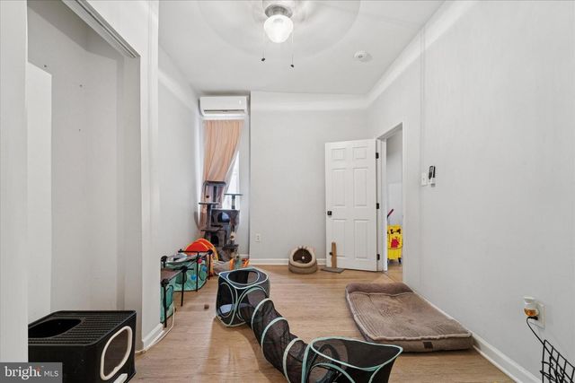 5215 CEDAR AVE, Philadelphia, PA 19143