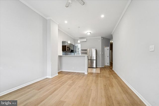 5215 CEDAR AVE, Philadelphia, PA 19143