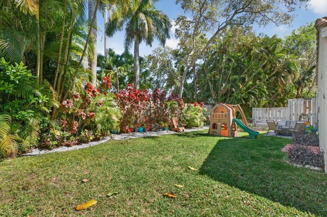 6689 Southport Drive, Boynton Beach, FL 33472