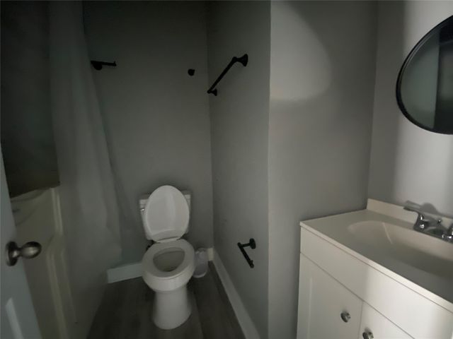 1410 E Royall Boulevard, Malakoff, TX 75148