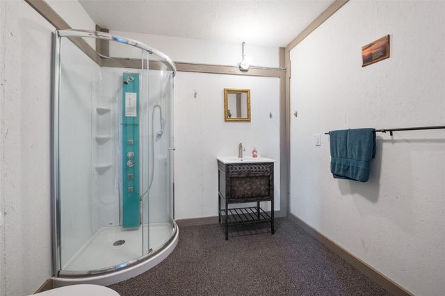 1410 E Royall Boulevard, Malakoff, TX 75148