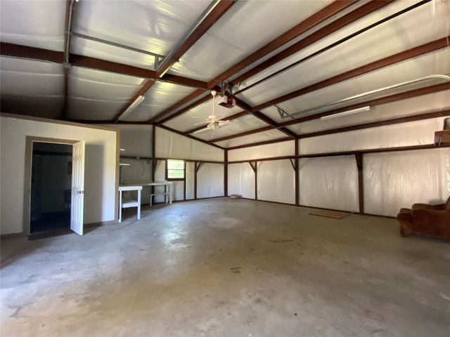 1410 E Royall Boulevard, Malakoff, TX 75148