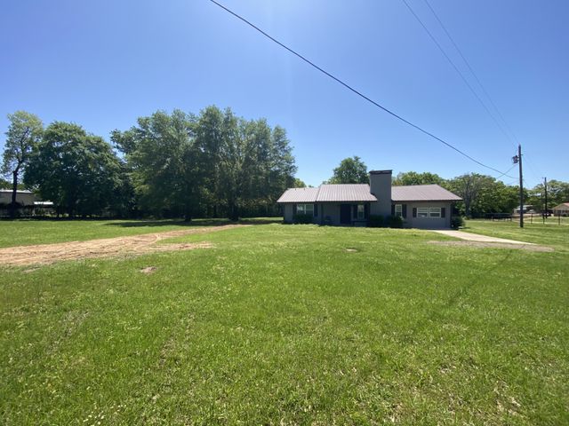 1410 E Royall Boulevard, Malakoff, TX 75148