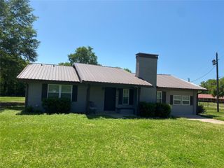 1410 E Royall Boulevard, Malakoff, TX 75148