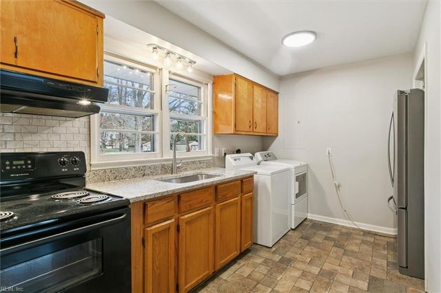 1422 Government RD, Williamsburg, VA 23185