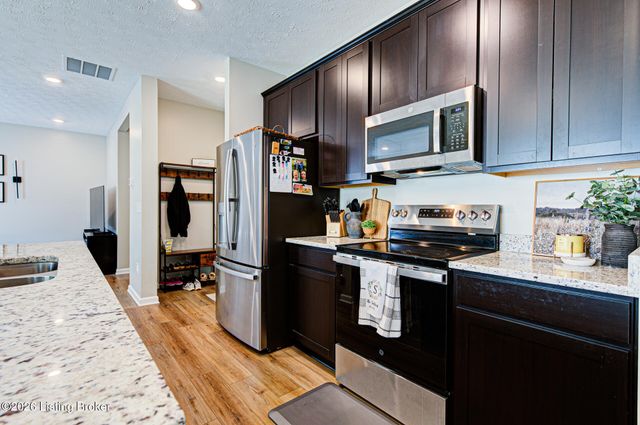 1065 Stratton Way, Shelbyville, KY 40065