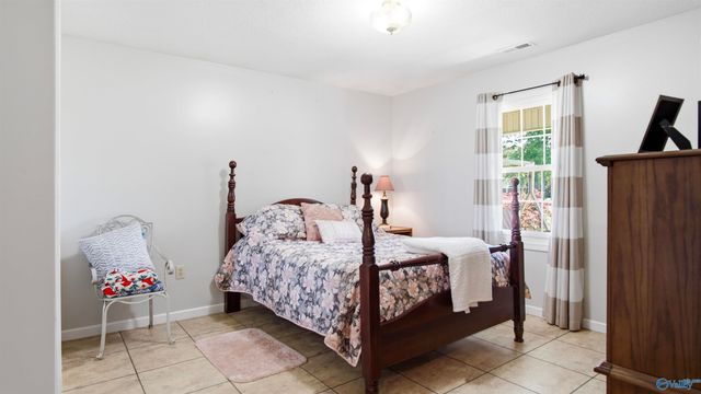 26745 Thach Road, Athens, AL 35613