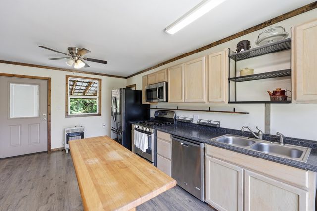 4152 Winchester Road, Irvine, KY 40336