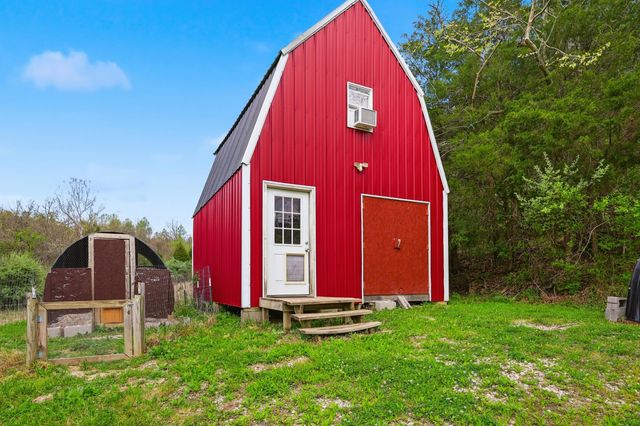 4152 Winchester Road, Irvine, KY 40336