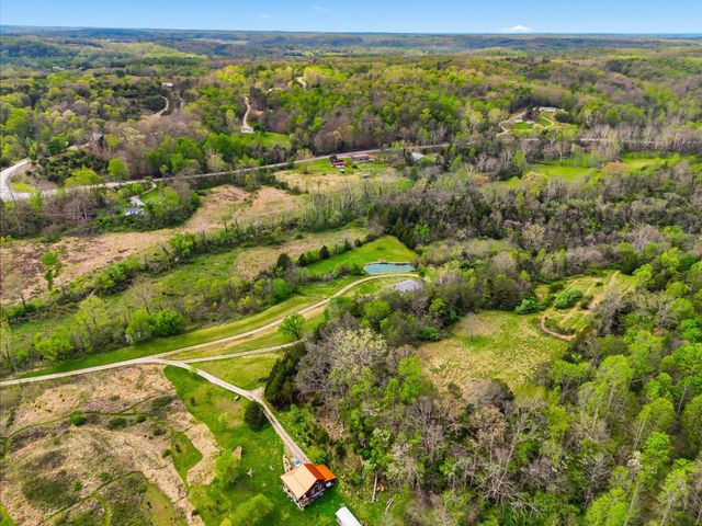 4152 Winchester Road, Irvine, KY 40336