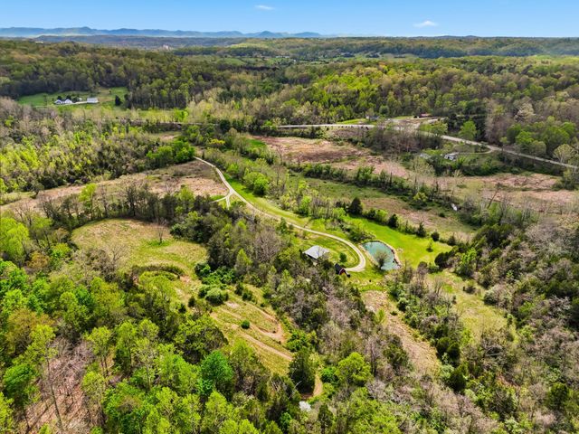 4152 Winchester Road, Irvine, KY 40336