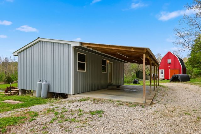 4152 Winchester Road, Irvine, KY 40336