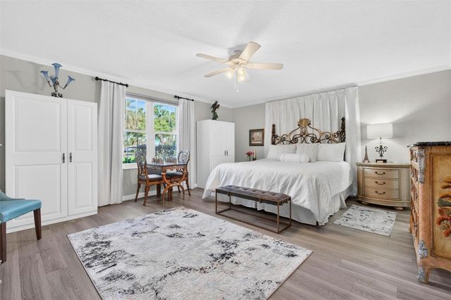 1065 EDEN ISLE BOULEVARD NE 1, St Petersburg, FL 33704