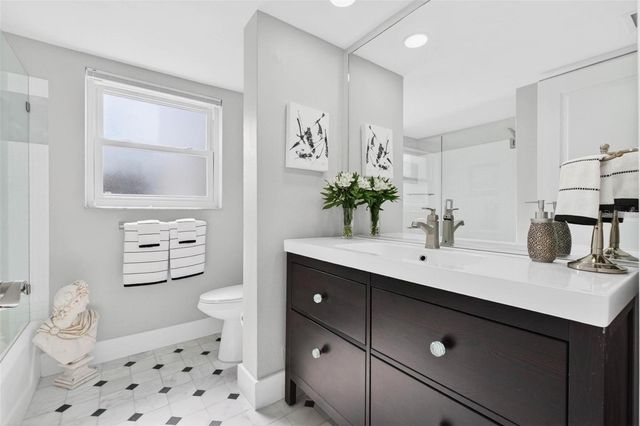 1065 EDEN ISLE BOULEVARD NE 1, St Petersburg, FL 33704