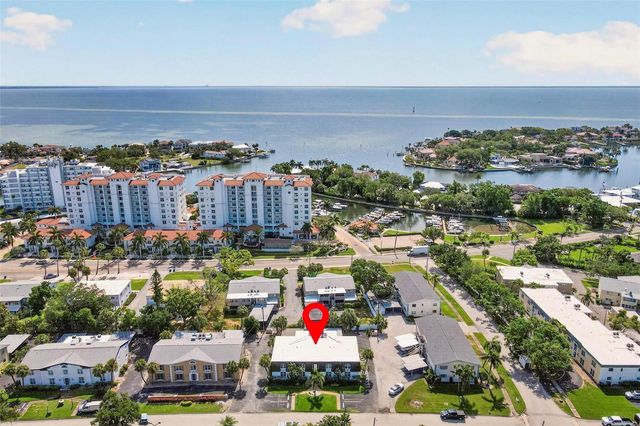 1065 EDEN ISLE BOULEVARD NE 1, St Petersburg, FL 33704