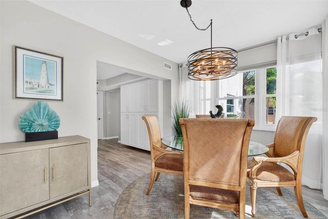 1065 EDEN ISLE BOULEVARD NE 1, St Petersburg, FL 33704