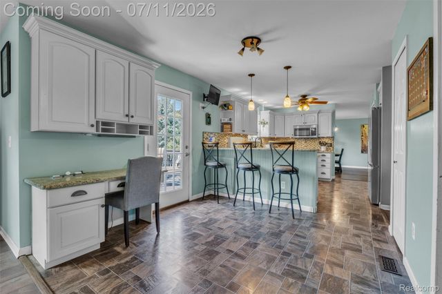 3955 Forest Edge Drive, Commerce Charter Township, MI 48382