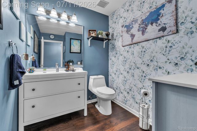 3955 Forest Edge Drive, Commerce Charter Township, MI 48382