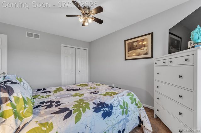 3955 Forest Edge Drive, Commerce Charter Township, MI 48382