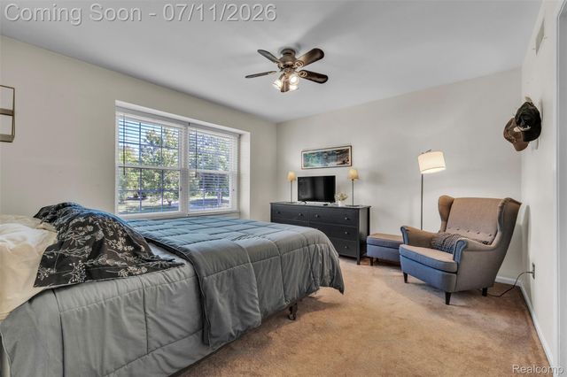 3955 Forest Edge Drive, Commerce Charter Township, MI 48382