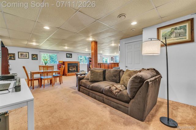 3955 Forest Edge Drive, Commerce Charter Township, MI 48382