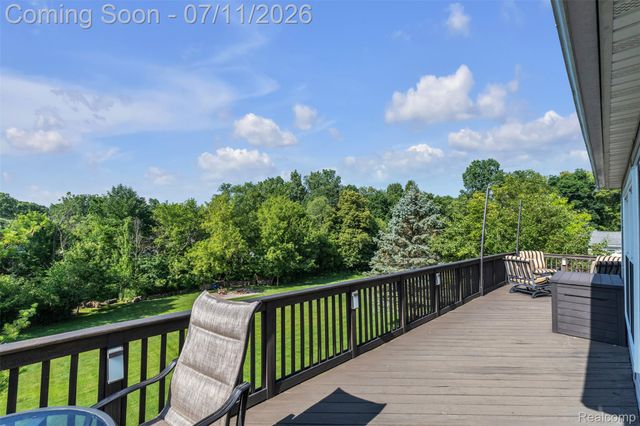 3955 Forest Edge Drive, Commerce Charter Township, MI 48382