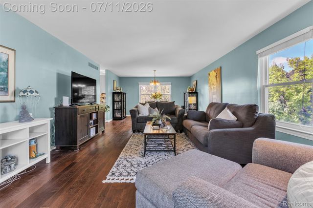 3955 Forest Edge Drive, Commerce Charter Township, MI 48382