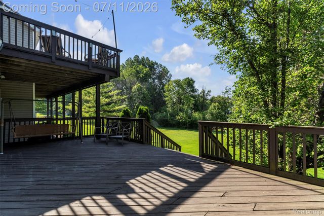3955 Forest Edge Drive, Commerce Charter Township, MI 48382