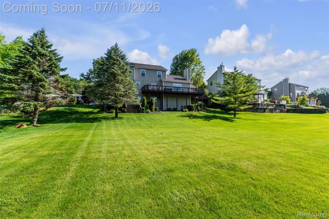 3955 Forest Edge Drive, Commerce Charter Township, MI 48382