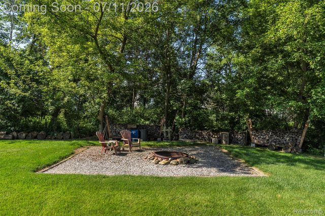 3955 Forest Edge Drive, Commerce Charter Township, MI 48382