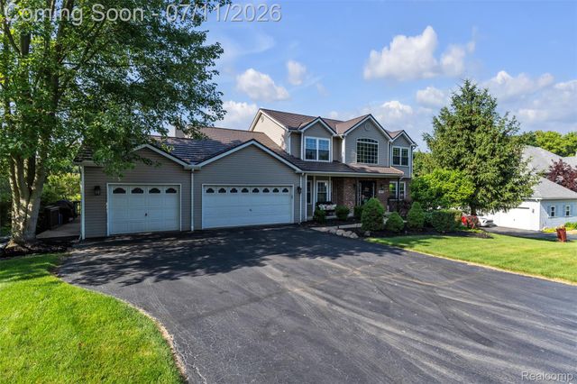 3955 Forest Edge Drive, Commerce Charter Township, MI 48382