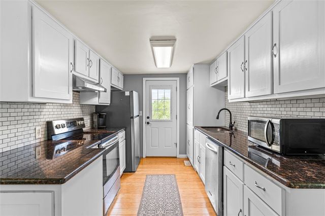 4040 Howard Porter Road, Fayetteville, AR 72703