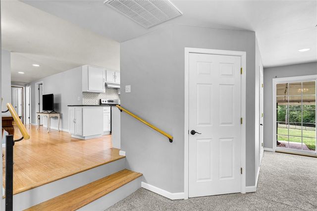 4040 Howard Porter Road, Fayetteville, AR 72703