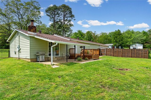 4040 Howard Porter Road, Fayetteville, AR 72703