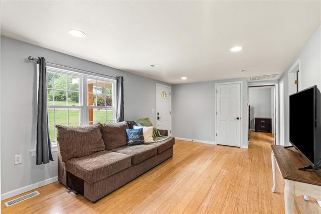 4040 Howard Porter Road, Fayetteville, AR 72703