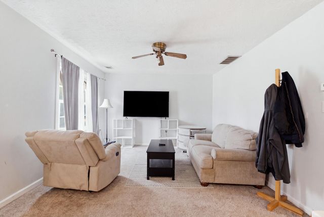 205 Dinsmore Street, Berea, KY 40403