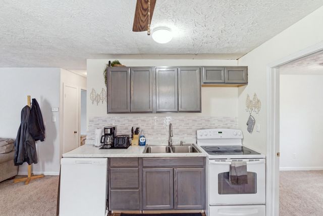 205 Dinsmore Street, Berea, KY 40403