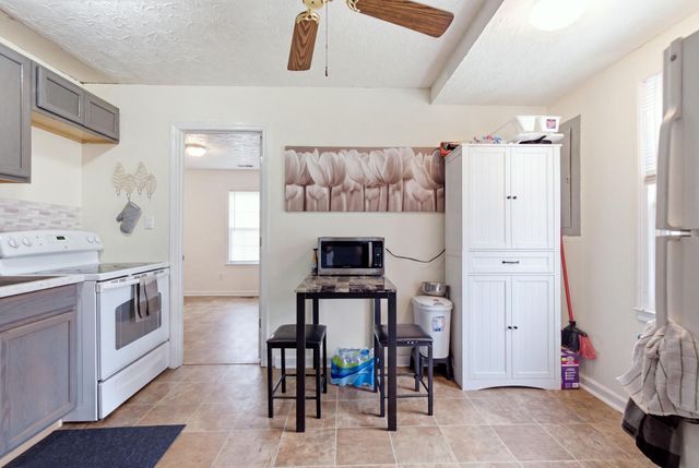 205 Dinsmore Street, Berea, KY 40403